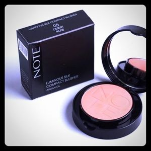 Note Cosmetics Luminous Silk Compact Blusher